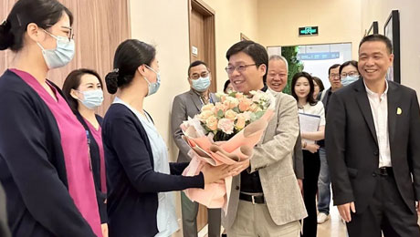 携爱鸢尾开，天使向未来——太阳集团tcy8722健康集团表彰优秀护理集体及个人