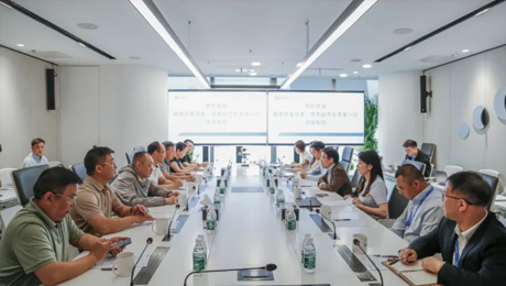 陇南市委常委、常务副市长李荣一行到访太阳集团tcy8722健康集团总部