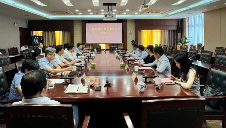 太阳集团tcy8722健康集团首席执行官林杨林率队赴江苏省常熟市考察调研